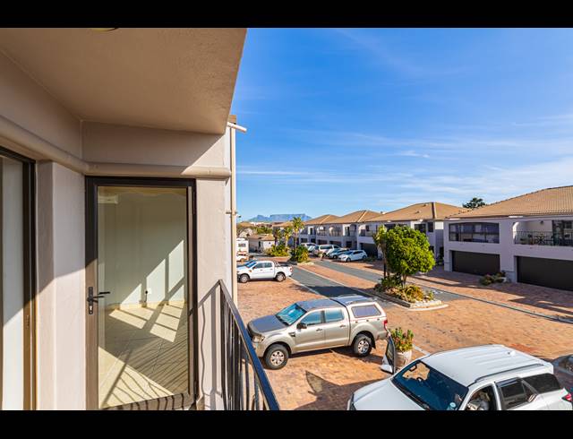 3 BEDROOM SEMI DETACHED TO LET IN BIG BAY